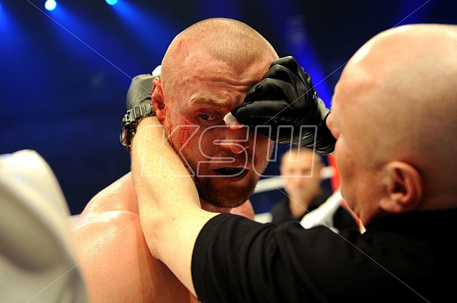 David Oliva vs Konstantin Gluhov
