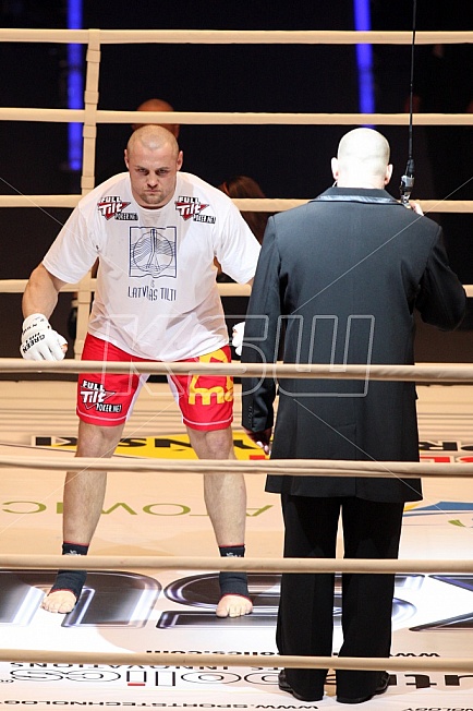 David Oliva vs Konstantin Gluhov