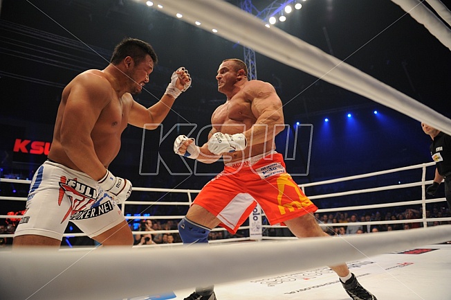 Mariusz Pudzianowski vs Yusuke Kawaguchi