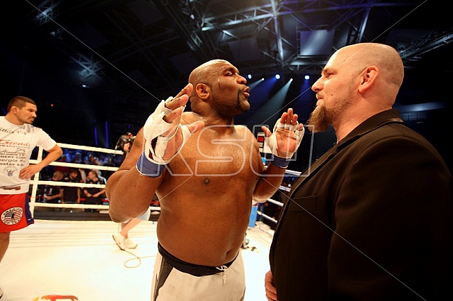 Mariusz Pudzianowski vs Bob Sapp