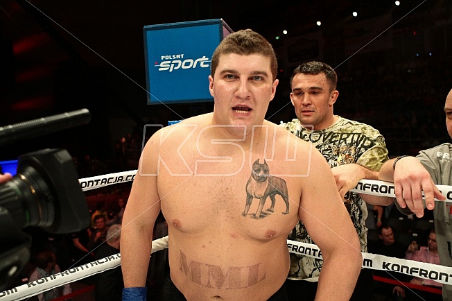 Kamil Walus vs Kamil Bazelak