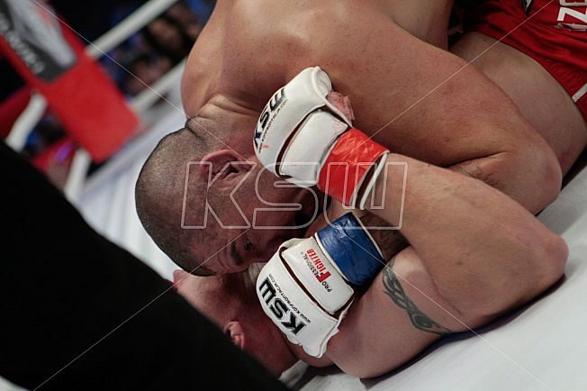 Mariusz Pudzianowski vs James Thompson