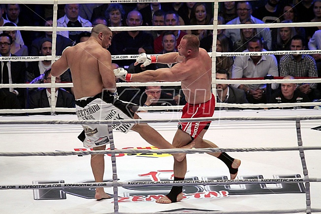 Mariusz Pudzianowski vs James Thompson II