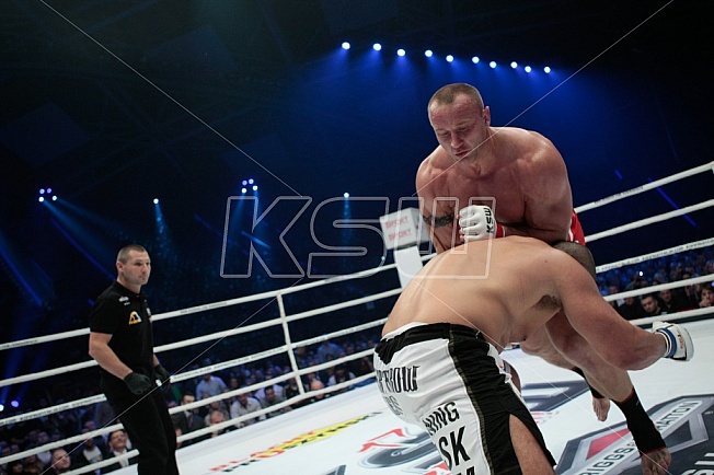 Mariusz Pudzianowski vs James Thompson