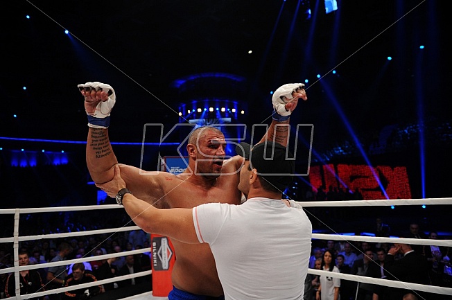 Mariusz Pudzianowski vs James Thompson