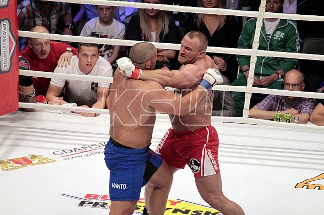 Mariusz Pudzianowski vs James Thompson