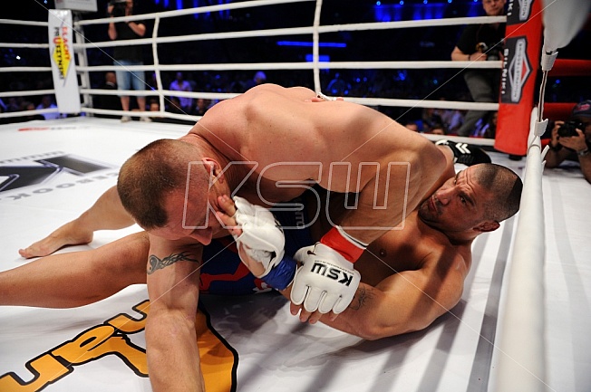 Mariusz Pudzianowski vs James Thompson