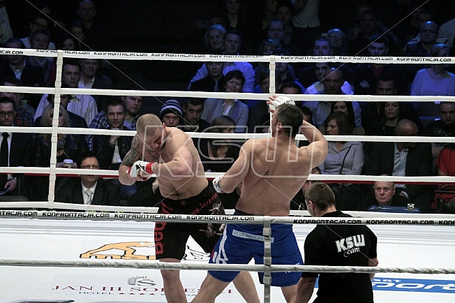 Karol Bedorf vs Rogent LLoret