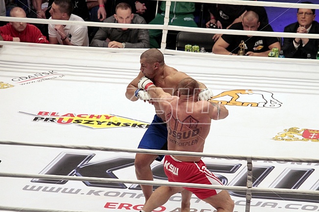 Mariusz Pudzianowski vs James Thompson
